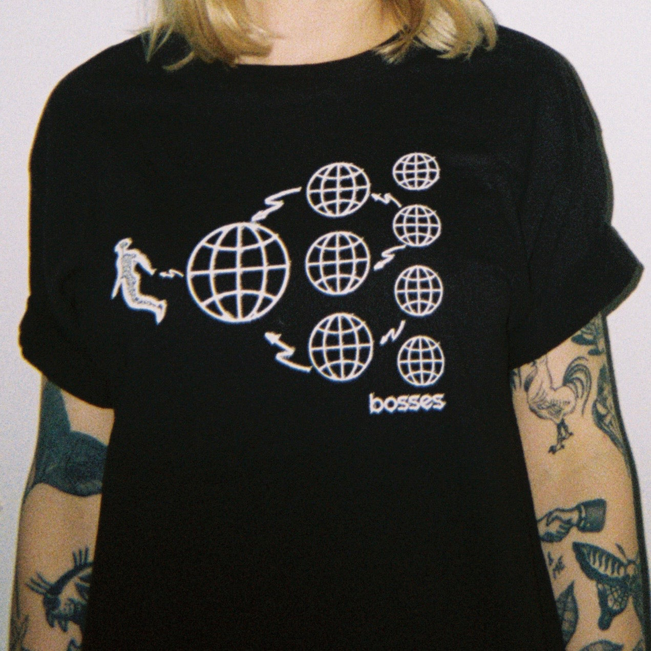 bosses - 'Many Worlds' T-shirt